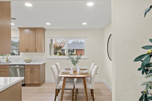 4905 Heatherdale Ln, Carmichael, CA 95608