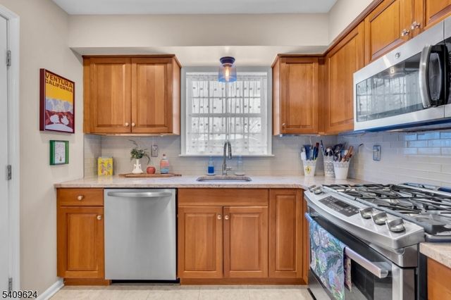 179 Roseland Ave 12, Caldwell Boro Twp., NJ 07006