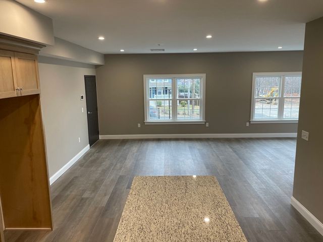 1 Brattle Street 3, Worcester, MA 01606