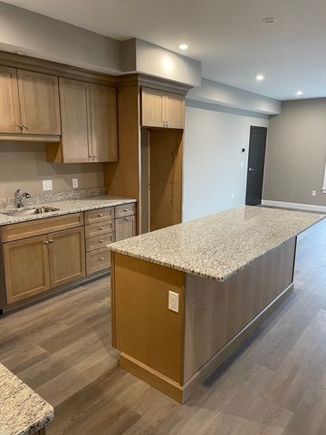 1 Brattle Street 3, Worcester, MA 01606