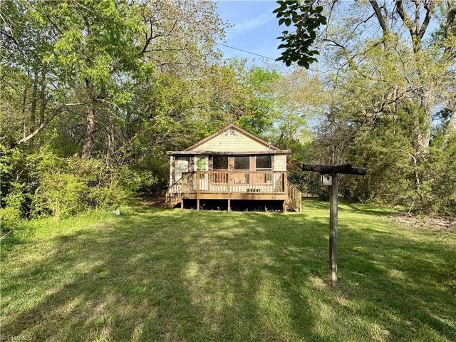 1210 Jackson Lake Road, High Point, NC 27263