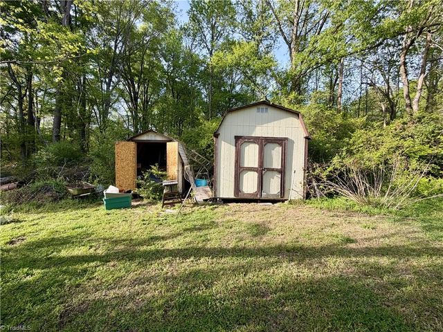 1210 Jackson Lake Road, High Point, NC 27263