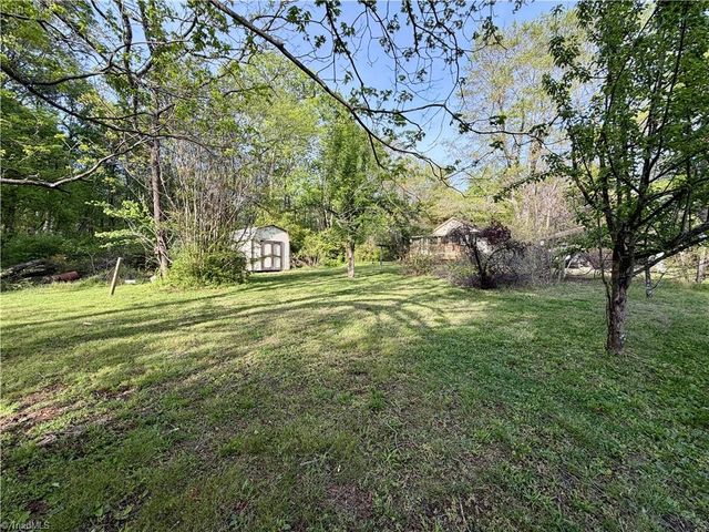 1210 Jackson Lake Road, High Point, NC 27263