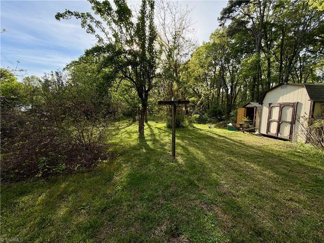 1210 Jackson Lake Road, High Point, NC 27263