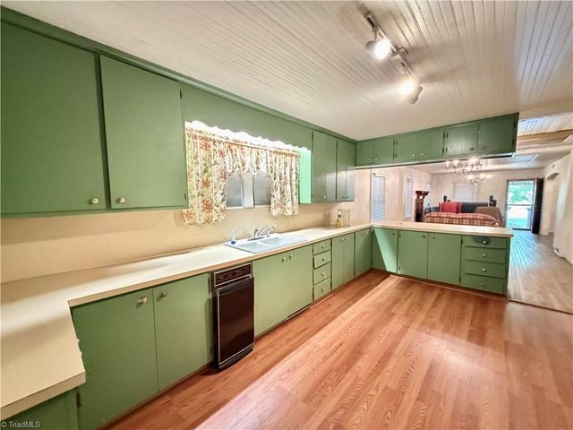 1210 Jackson Lake Road, High Point, NC 27263