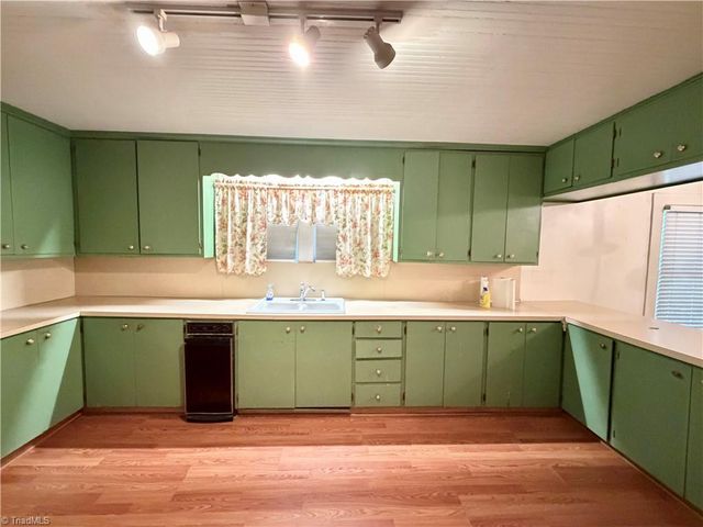1210 Jackson Lake Road, High Point, NC 27263