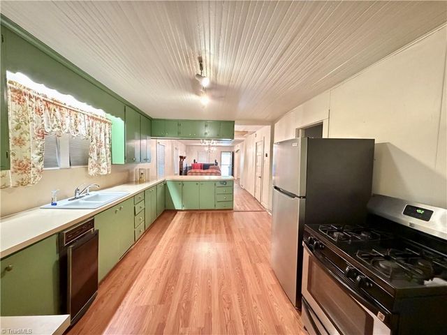 1210 Jackson Lake Road, High Point, NC 27263