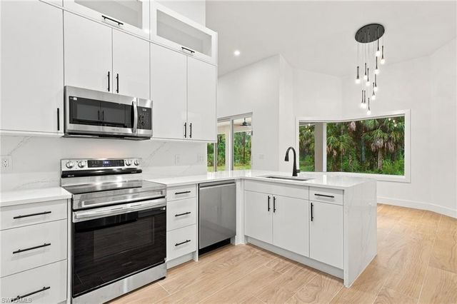 1440 15th ST SW, Naples, FL 34117