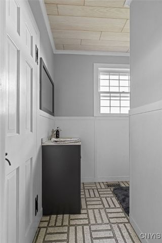 2066 Deerlick Road, Cape Vincent, NY 13618