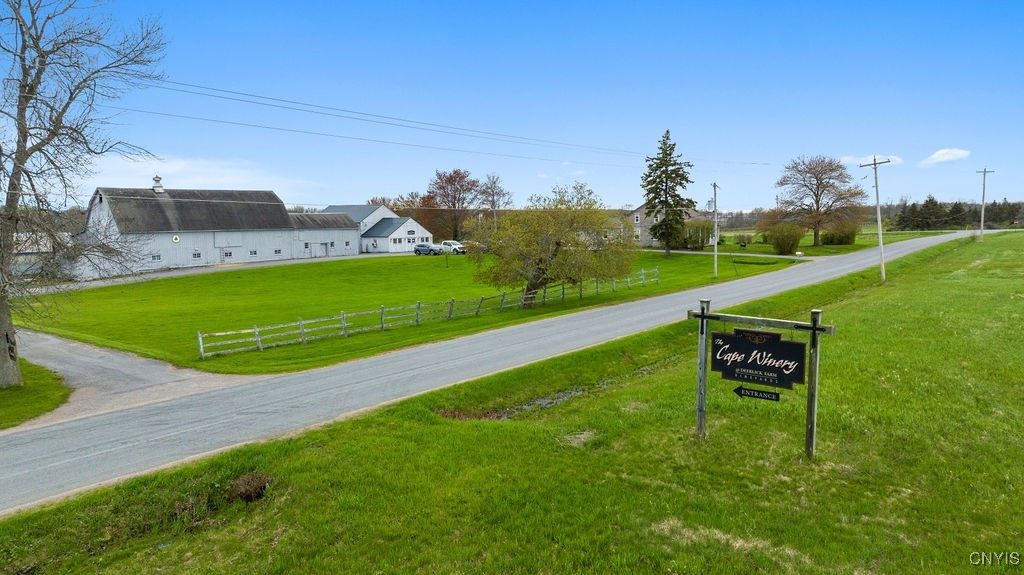 2066 Deerlick Road, Cape Vincent, NY 13618