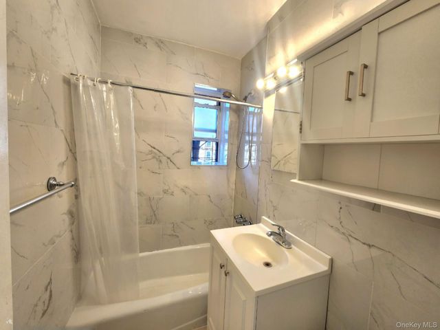 55-23 31st Avenue 3H, Woodside, NY 11377