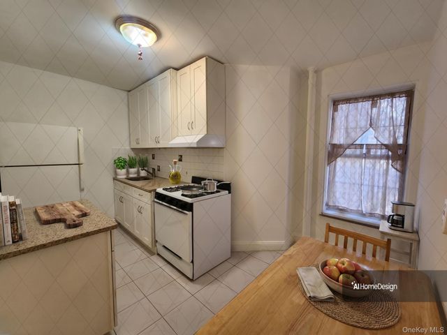 55-23 31st Avenue 3H, Woodside, NY 11377