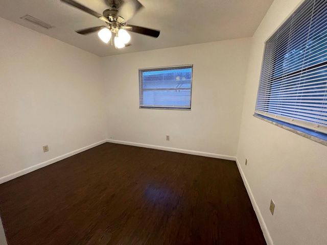 471 KEENE PARK DRIVE E, Largo, FL 33771