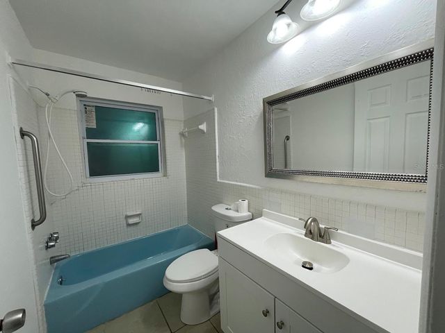 471 KEENE PARK DRIVE E, Largo, FL 33771