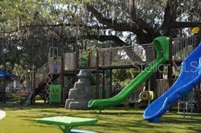 471 KEENE PARK DRIVE E, Largo, FL 33771