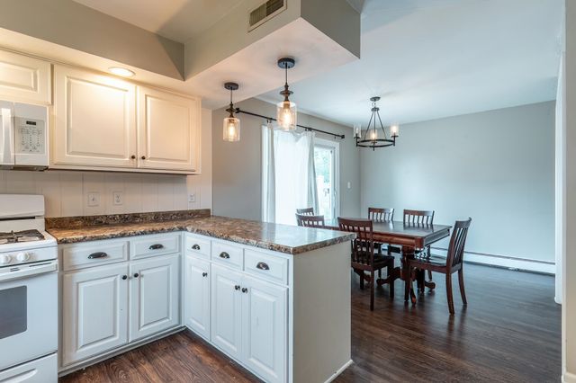15707 Bluffton Road, Fort Wayne, IN 46819