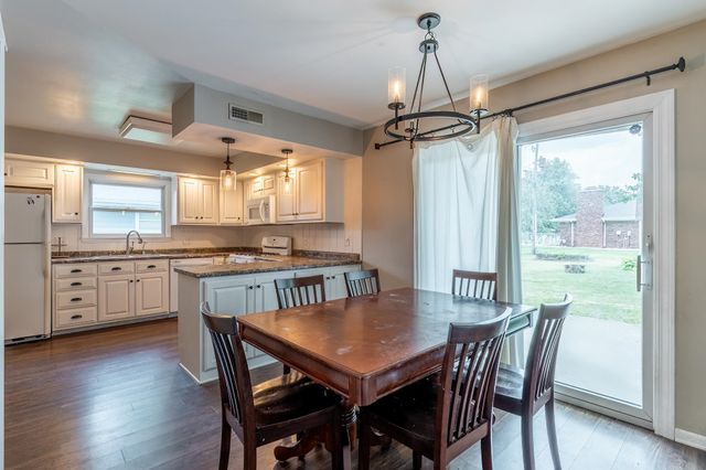15707 Bluffton Road, Fort Wayne, IN 46819