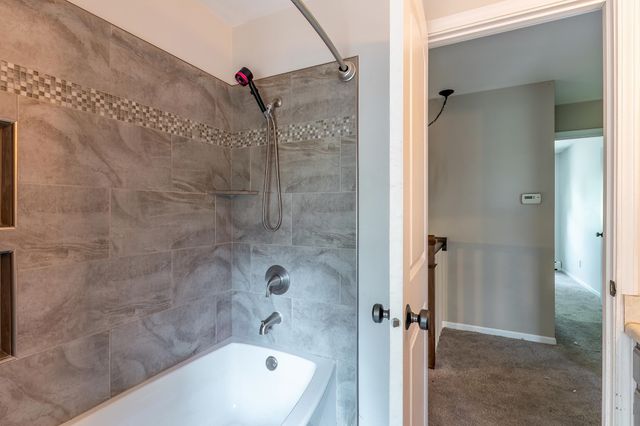15707 Bluffton Road, Fort Wayne, IN 46819