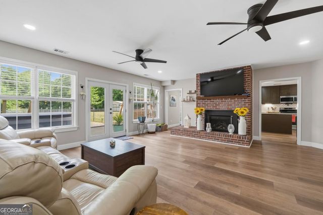 1361 West Broad Street, Greensboro, GA 30642