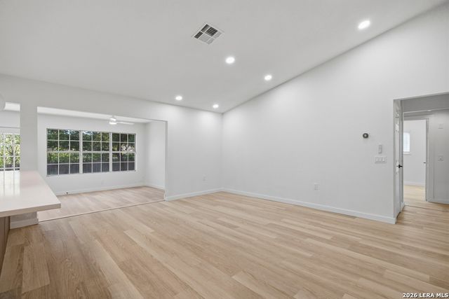 16602 Hunting Valley St, San Antonio, TX 78247