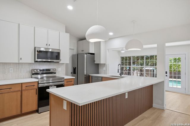 16602 Hunting Valley St, San Antonio, TX 78247