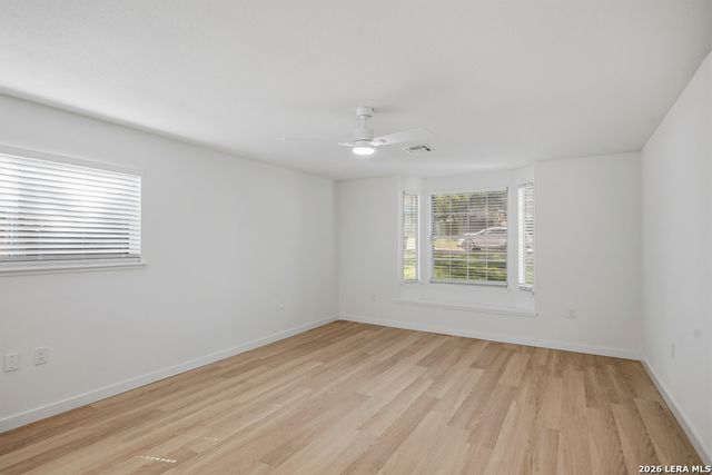 16602 Hunting Valley St, San Antonio, TX 78247
