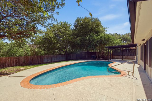16602 Hunting Valley St, San Antonio, TX 78247