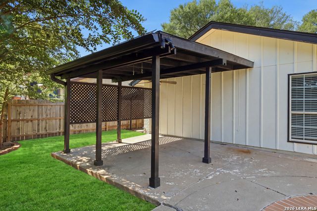 16602 Hunting Valley St, San Antonio, TX 78247