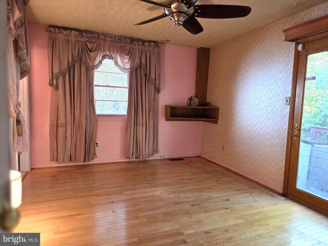 2109 S LOWELL ST, Arlington, VA 22204