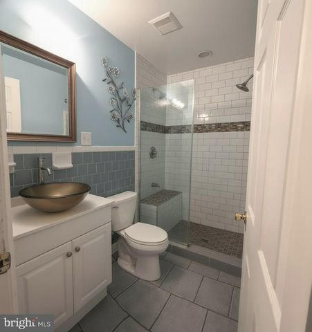 2109 S LOWELL ST, Arlington, VA 22204