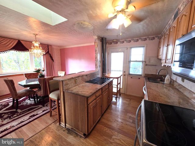 2109 S LOWELL ST, Arlington, VA 22204