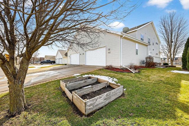 5222 Sassafras Drive, Fitchburg, WI 53711