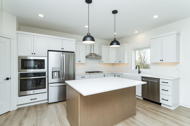 1816 Robinson Lane NE, Byron, MN 55920