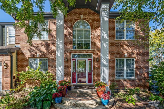 7 Shoal Creek Court, Lake In The Hills, IL 60156