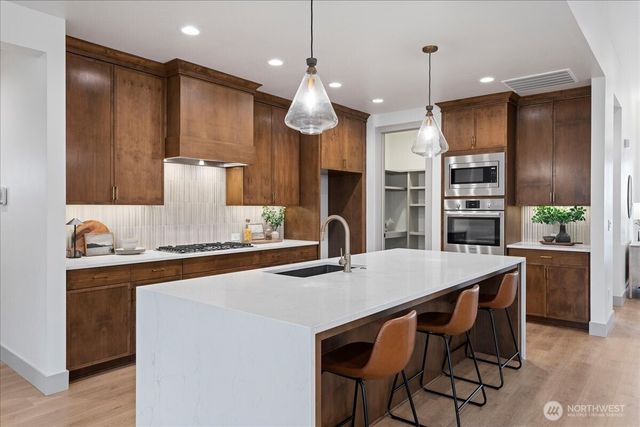 4165 SW Bigler Way, Port Orchard, WA 98367