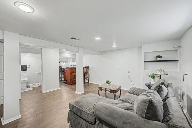 11336 S Avenue G, Chicago, IL 60617