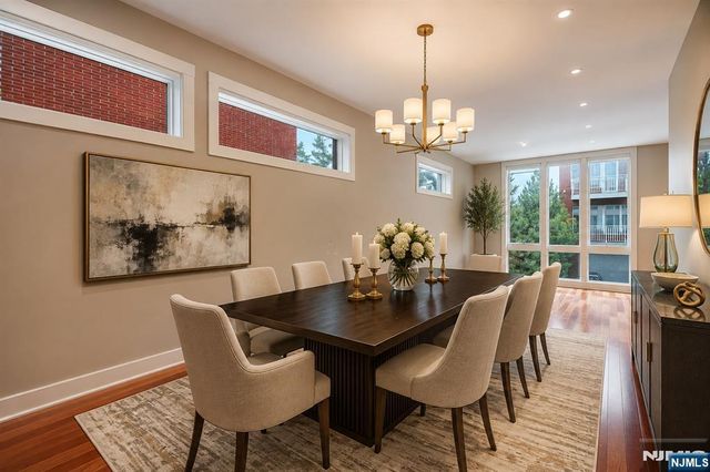 6 Vela Way, Edgewater, NJ 07020