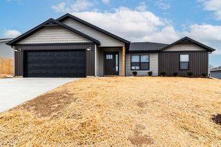 370 Echo Valley Circle, Reeds Spring, MO 65737