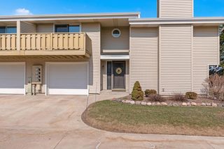 6461 S Crabapple COURT #2, Oak Creek, WI 53154