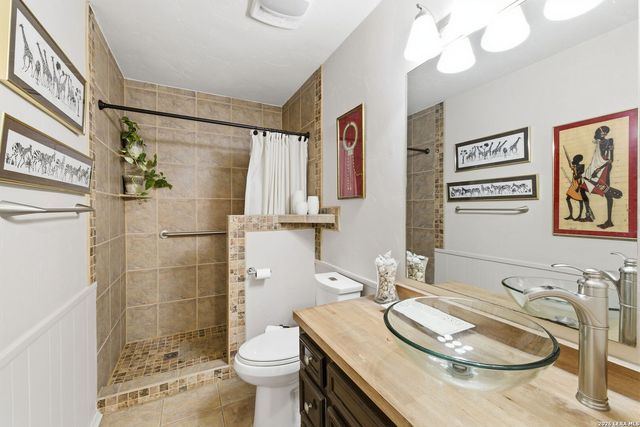 819 Pecan St., Blanco, TX 78606