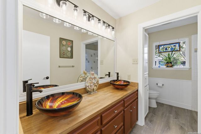 819 Pecan St., Blanco, TX 78606