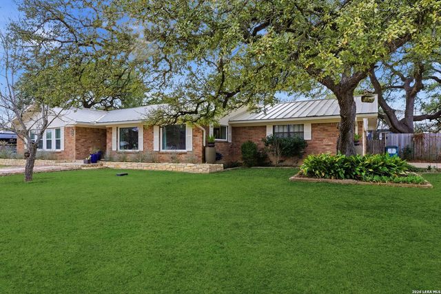 819 Pecan St., Blanco, TX 78606