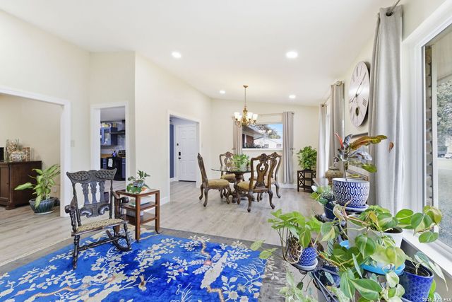 819 Pecan St., Blanco, TX 78606