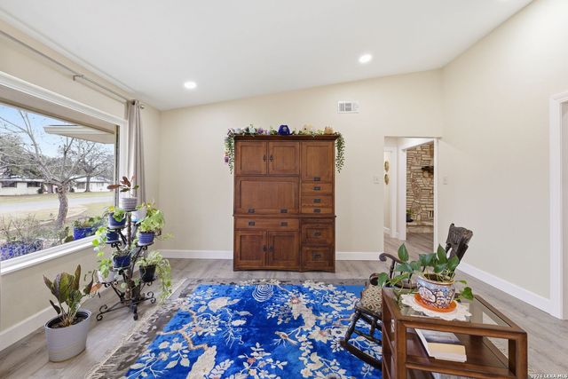 819 Pecan St., Blanco, TX 78606