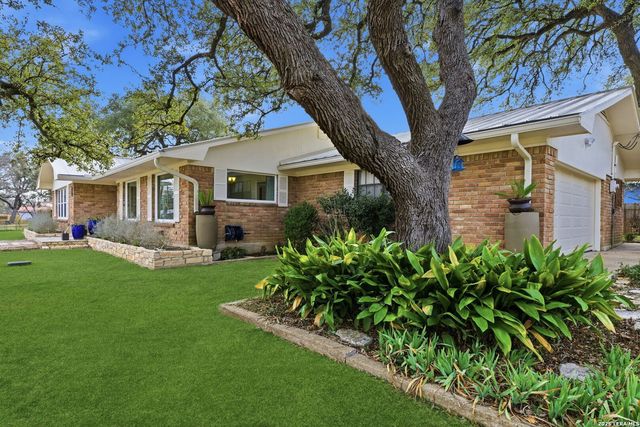 819 Pecan St., Blanco, TX 78606