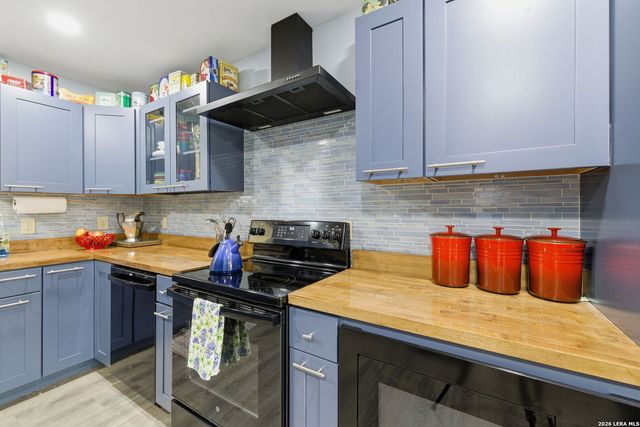 819 Pecan St., Blanco, TX 78606