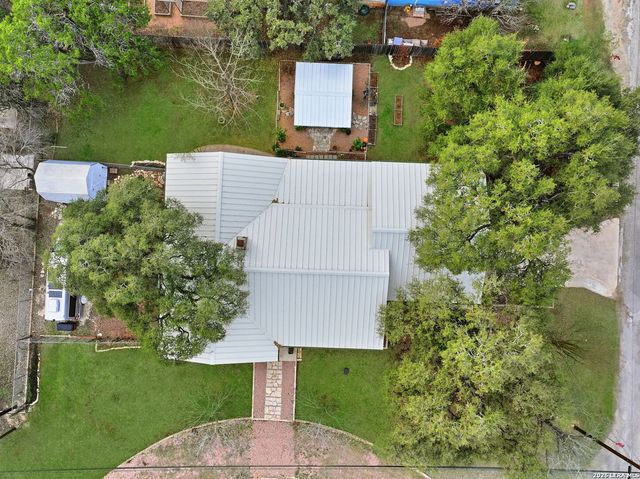 819 Pecan St., Blanco, TX 78606