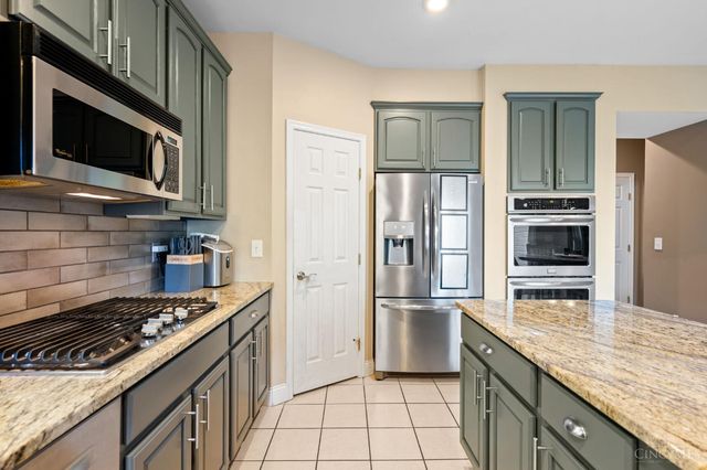 6875 Stonehedge Circle, Goshen Twp, OH 45140