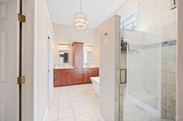 6875 Stonehedge Circle, Goshen Twp, OH 45140