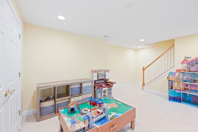 6875 Stonehedge Circle, Goshen Twp, OH 45140